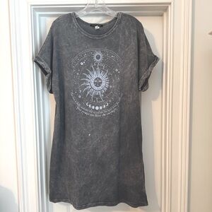 Caution To The Wind Celestial Graphic T-shirt Dress Size M